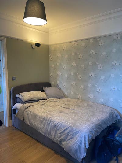 One month sub-let available in Earlsfield Main Photo