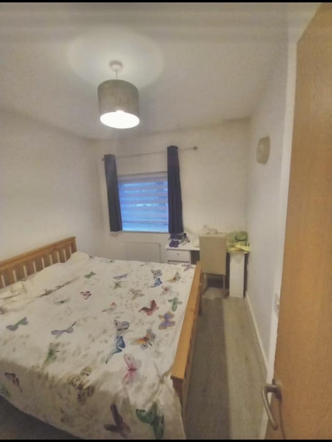 A Room in a Three Bedroom House in M14  Main Photo