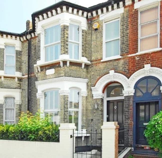 Room available 5 mins from Clapham Junction  Main Photo