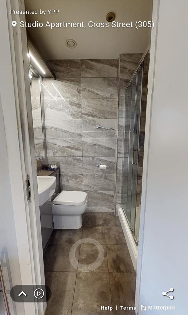 Studio Apartment in Manchester City Centre – All B Main Photo