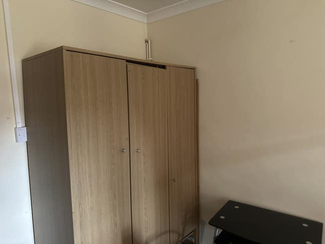 Room to rent in a flat Main Photo