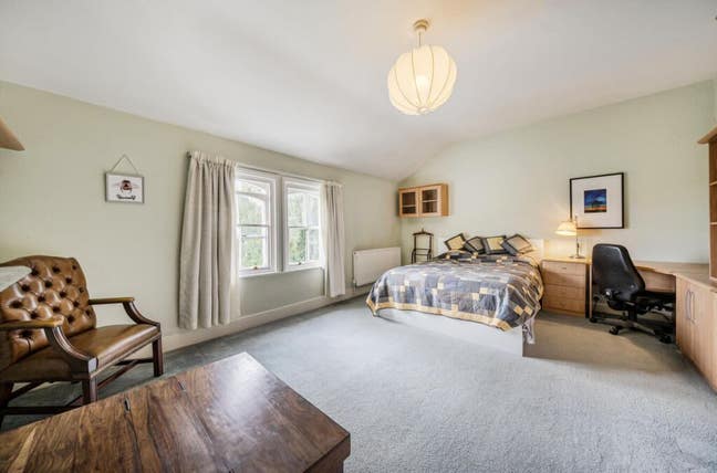 Large double room in a great location Main Photo
