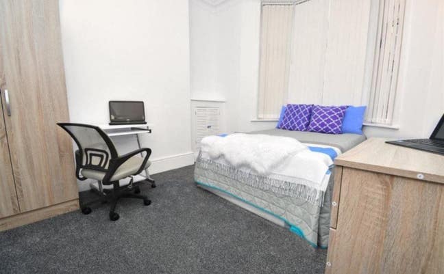 Large room no deposit  Main Photo