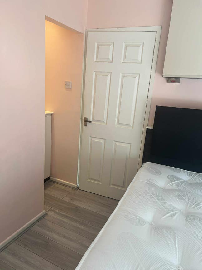  En-Suite Room and Single Room  Main Photo