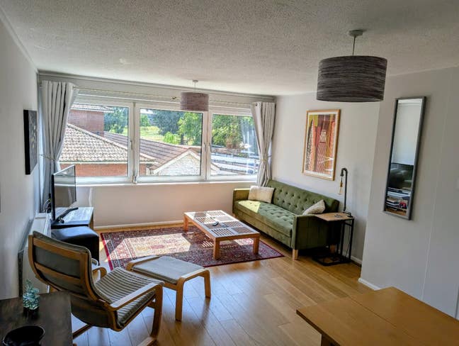 Single Room in 2-Bedroom Flat Main Photo