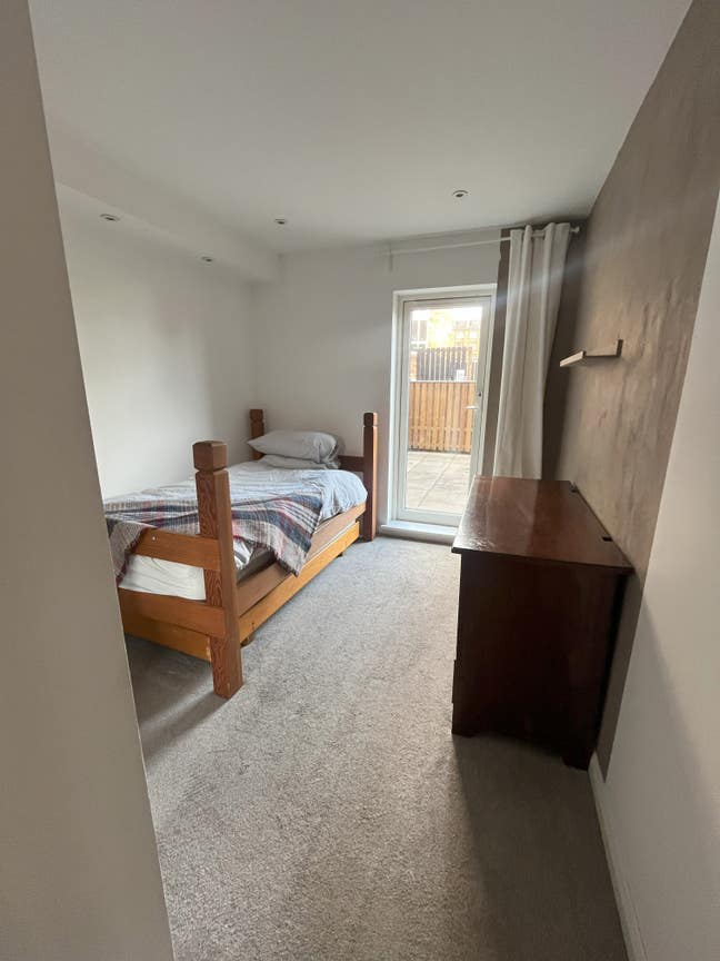 Single Bedroom in North Kelvinside Main Photo