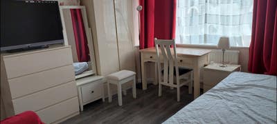 Stunning double bedroom Oxford Cowley centre Main Photo