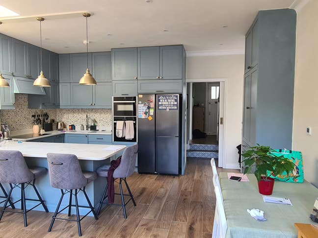 Large Ensuite Loft Room – Beautiful Renovated Home Main Photo