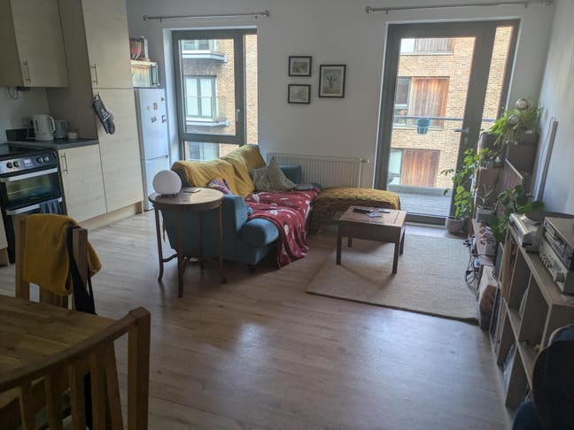 Double bedroom in Wapping Wharf flat w/ balcony Main Photo
