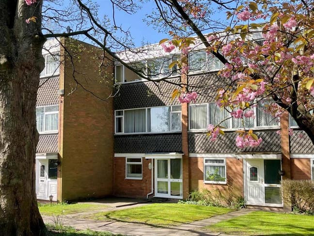Rooms for rent - Birmingham B24 | Ainsdale Garden Main Photo