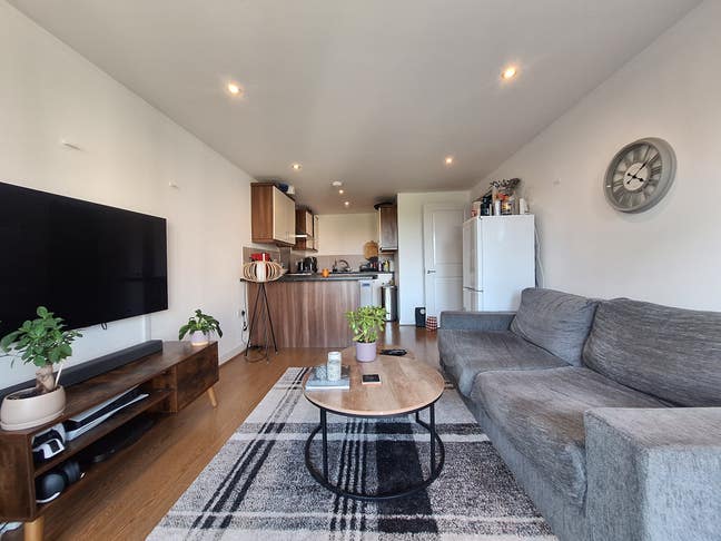 Double Room with Private Bathroom in Wimbledon  Main Photo