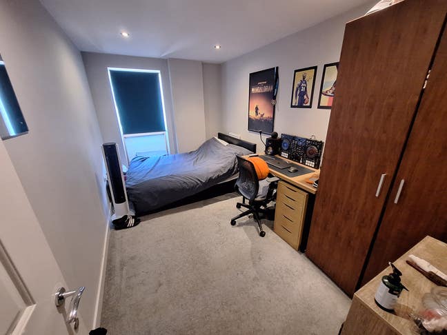 Double Room with Private Bathroom in Wimbledon  Main Photo