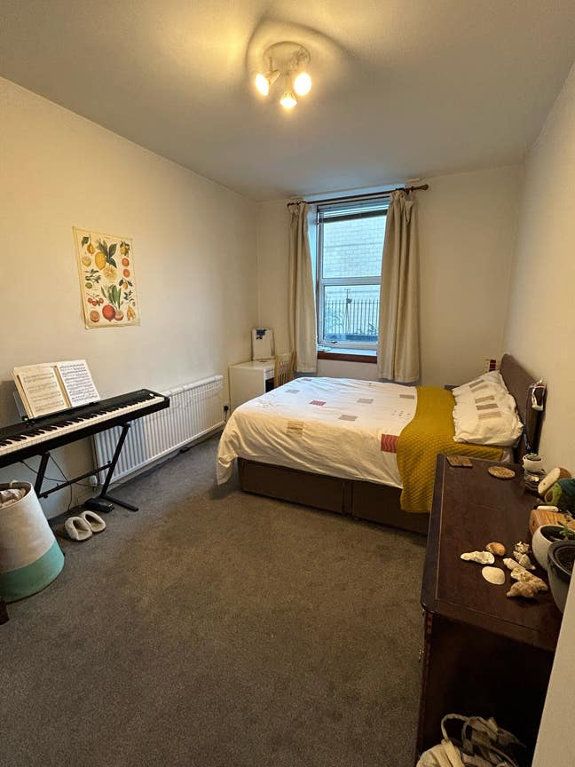 Double bedroom in Leith  Main Photo