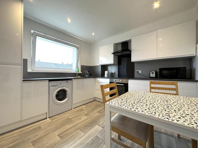 Spacious 3-Bedroom Flat – Entire Property for Rent Main Photo