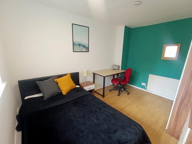 Room in L3-Short walking distance to strict centre Main Photo