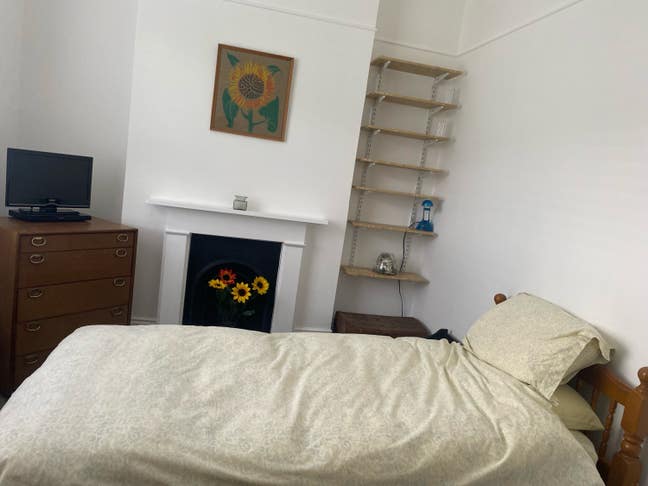 Room Available (near Eastbourne town centre) Main Photo