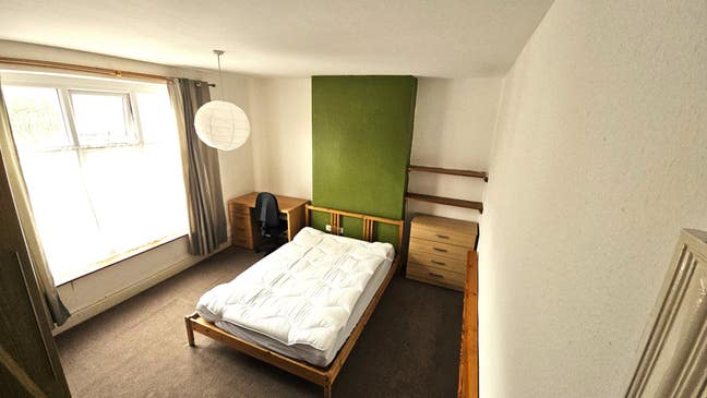 Price Drop!!  Spacious Rooms - £500 All-Bills Incl Main Photo
