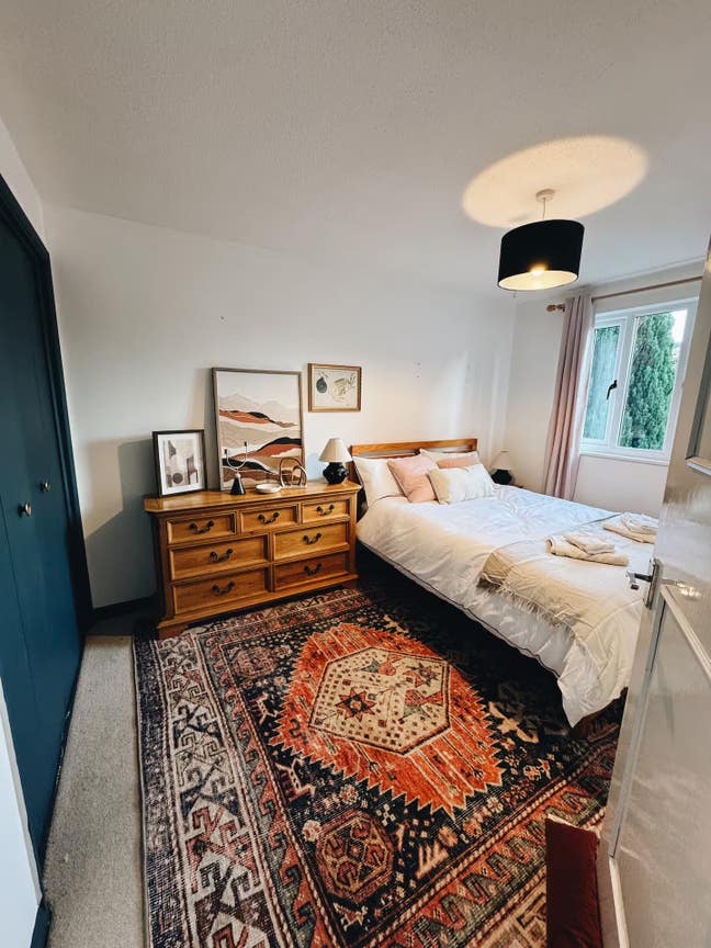  Beautiful 3-Bedroom Home in Winchester  Main Photo