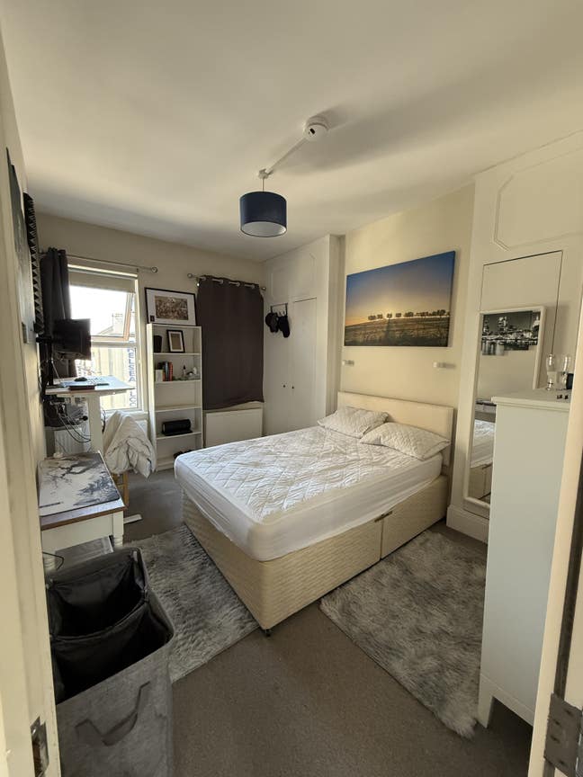 Double room in 4 bed flat, 2 bathrooms Main Photo