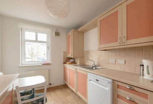 Spacious Room near Edinburgh City Centre Main Photo