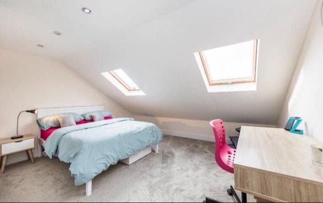 Room available preferably for Muslim female  Main Photo