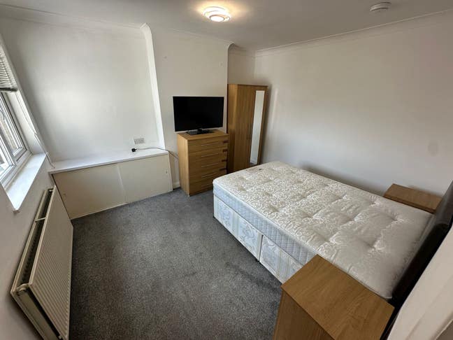Watford Double Room Available  Main Photo