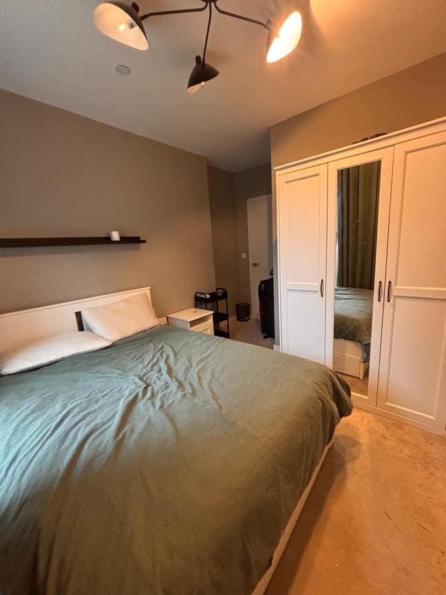 Duble Room in Modern Flat, 15 mins to Stratford! Main Photo