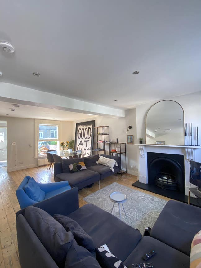 Room available in Peckham Flat – Sept Move in.  Main Photo