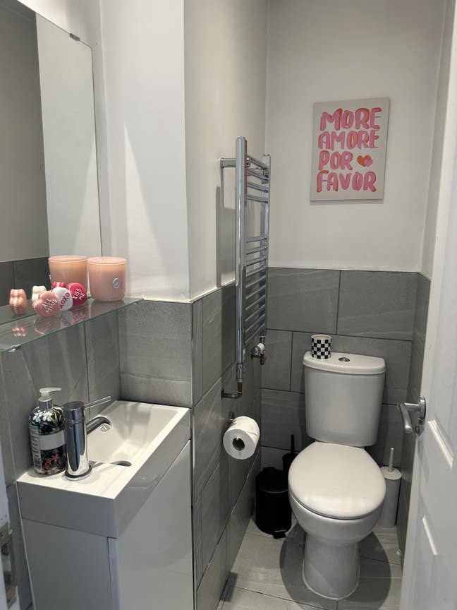 Beautiful decorated room near Woolwich  Main Photo