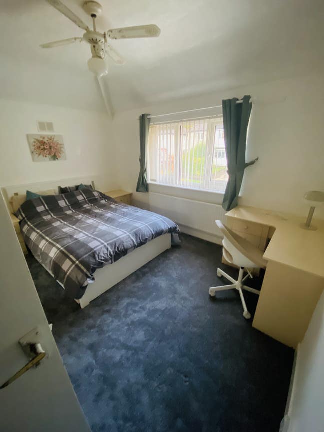 Newly refurbished cosy double room  Main Photo