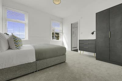 ☀️ Collective Living 🏡 Main Photo