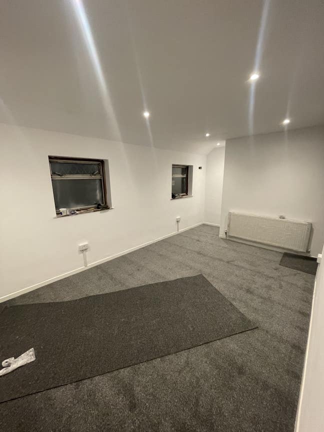 Large double room in house  Main Photo