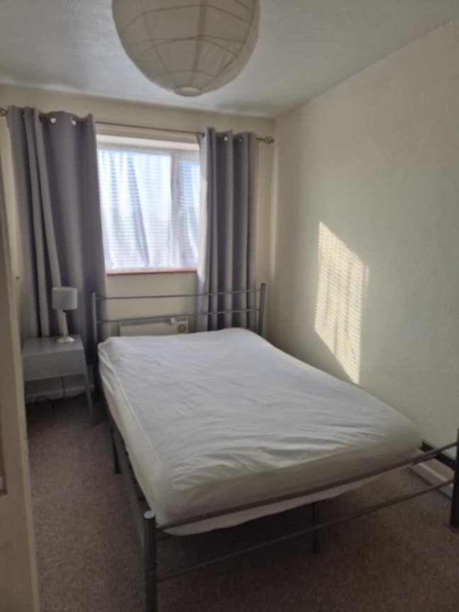 Room to Rent in Good Location Main Photo