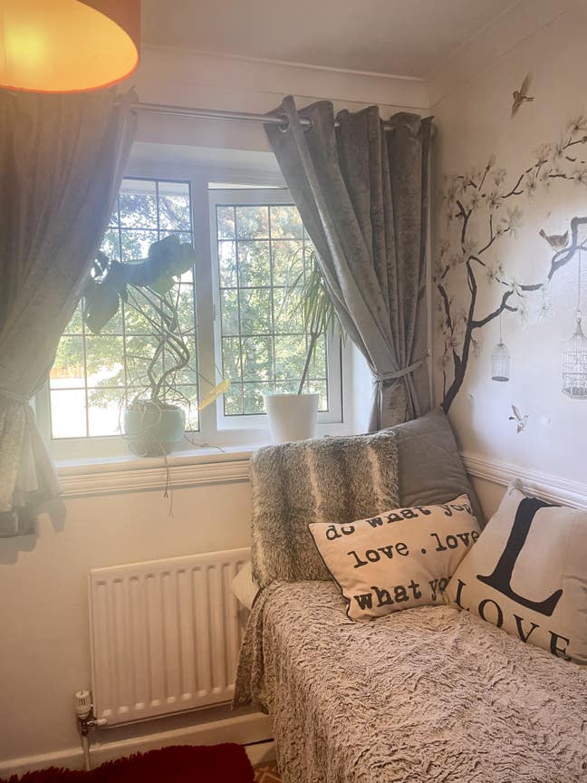 Cozy single room  Main Photo