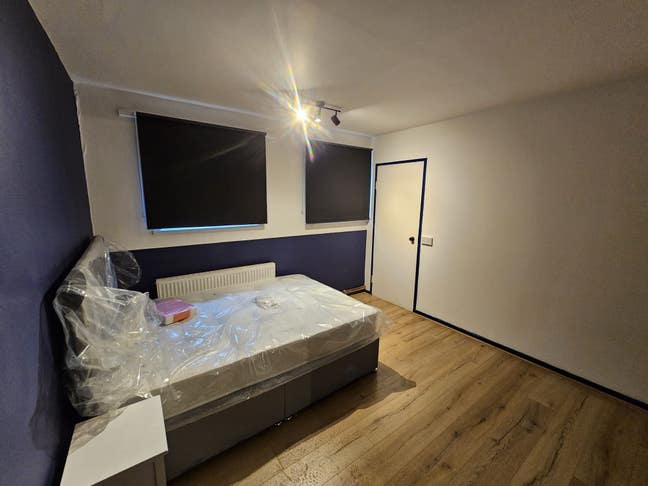 Large Ensuite Double Bedroom Main Photo