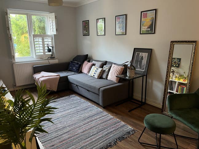 Double Room in friendly house share  Main Photo