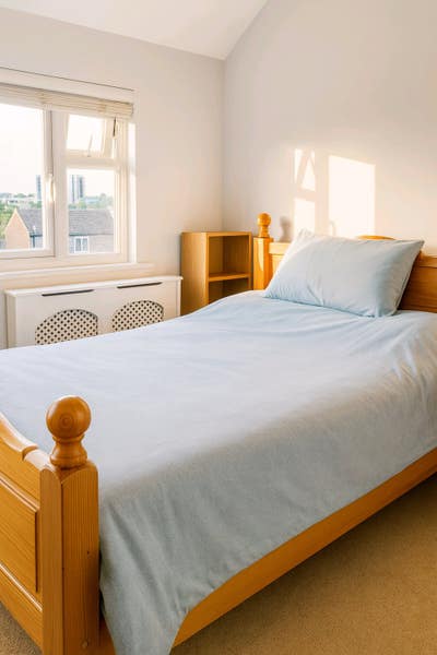 SHORT TERM, 1 month, newly refurbished double room Main Photo