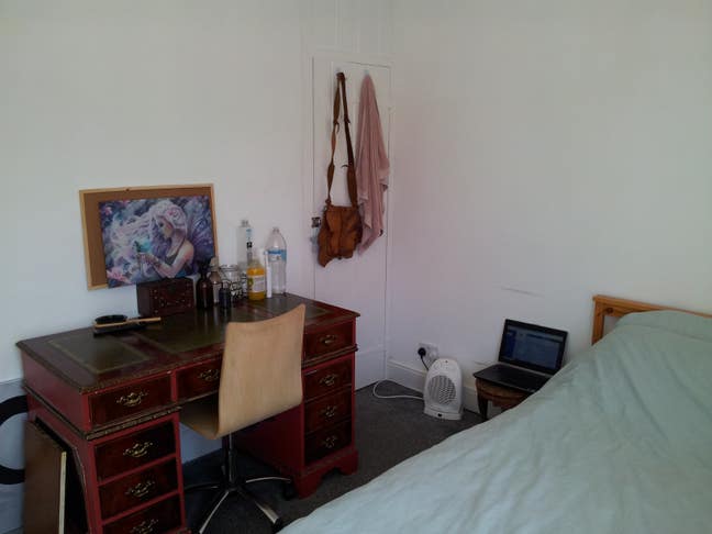 Double Room Available Main Photo