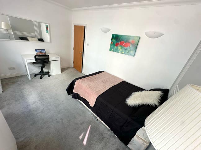 📢Crossharbour E14 –  Two Double Rooms – £1050✅ Main Photo