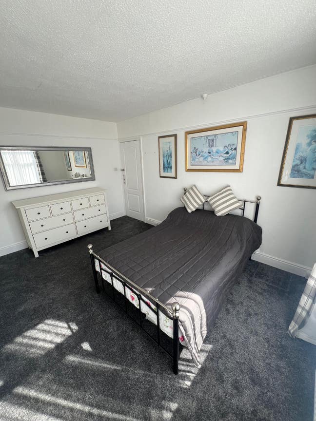 Spacious 5-Bed House – Family or Room Let Main Photo