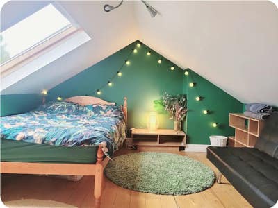 Cosy loft double room available  Main Photo