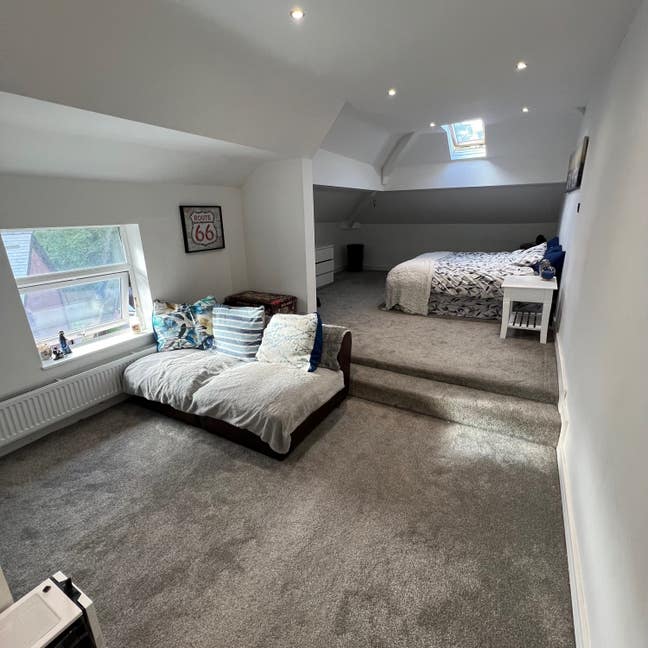 Beautiful extra large double Room Main Photo