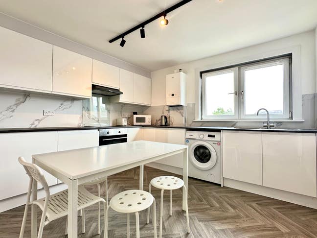 3 bedroom entire flat to let Main Photo