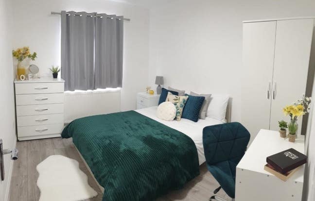 ** Premium Double Room - Wembley** Main Photo
