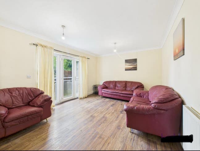 2 Double Bed Riverside flat to let.  Main Photo