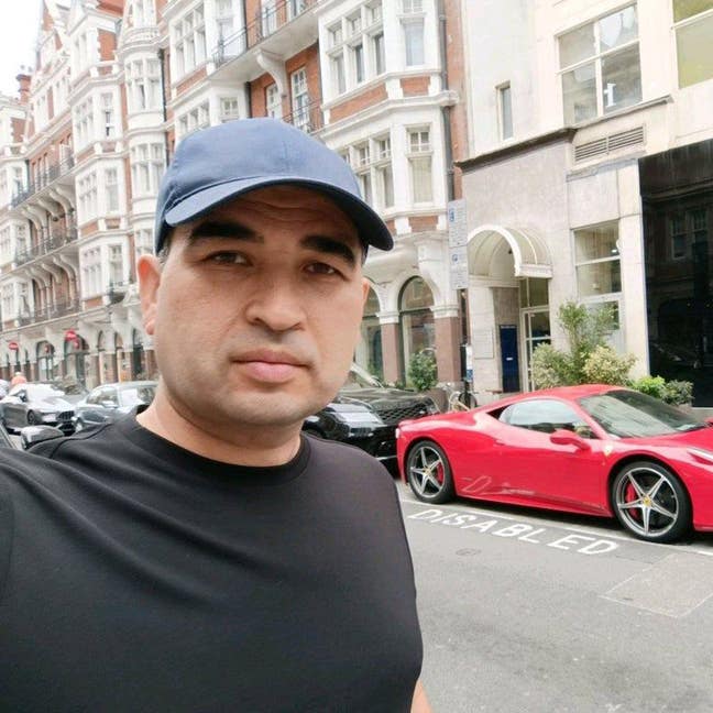Professional Male seeks a double room Main Photo