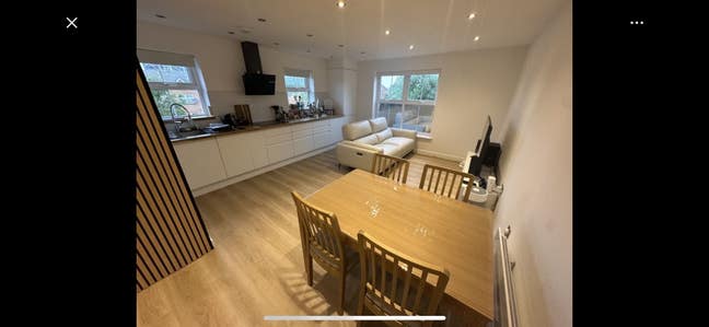 Double ensuite room Main Photo