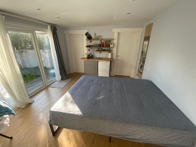 Serene, private ensuite -rural near East Grinstead Main Photo