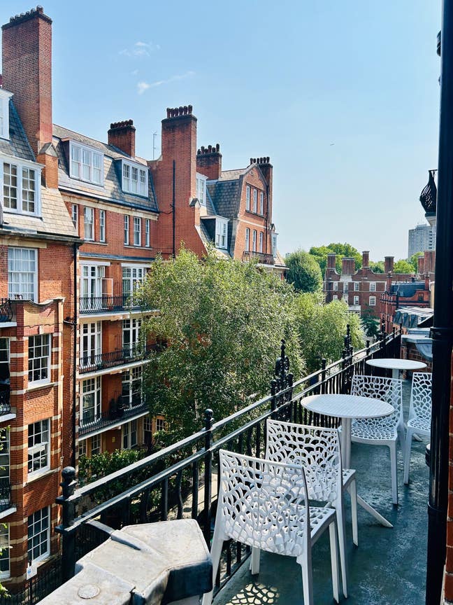 2 rooms available in Victoria Flat  Main Photo