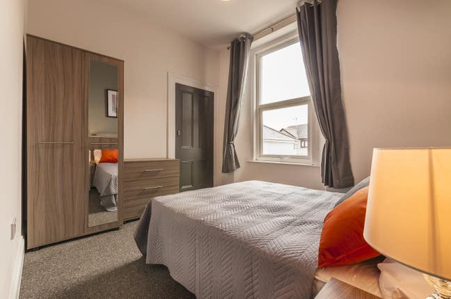 Large Ensuite Room - Alexandra Road, Mutley  Main Photo